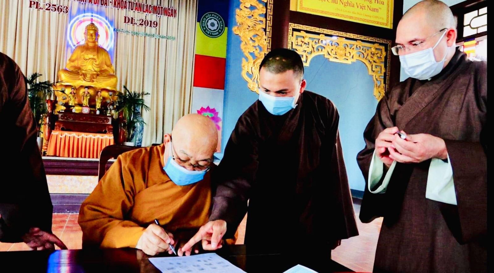 Công an tỉnh lập tổ công tác cấp thẻ căn cước công dân  cho chức sắc hàng giáo phẩm và Tăng, ni hàng tăng chúng của đạo Phật  trên địa bàn tỉnh