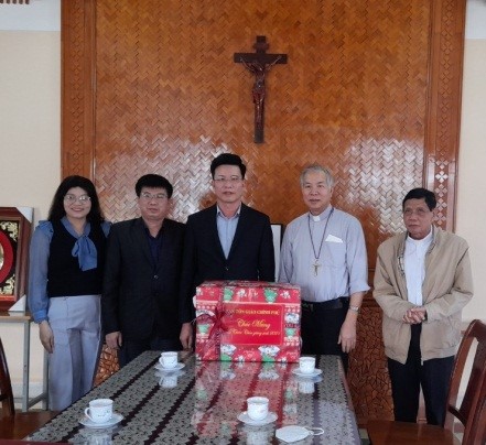 Lãnh đạo Ban Tôn giáo Chính phủ thăm, chức mừng tổ chức, chức sắc tôn giáo trên địa bàn tỉnh