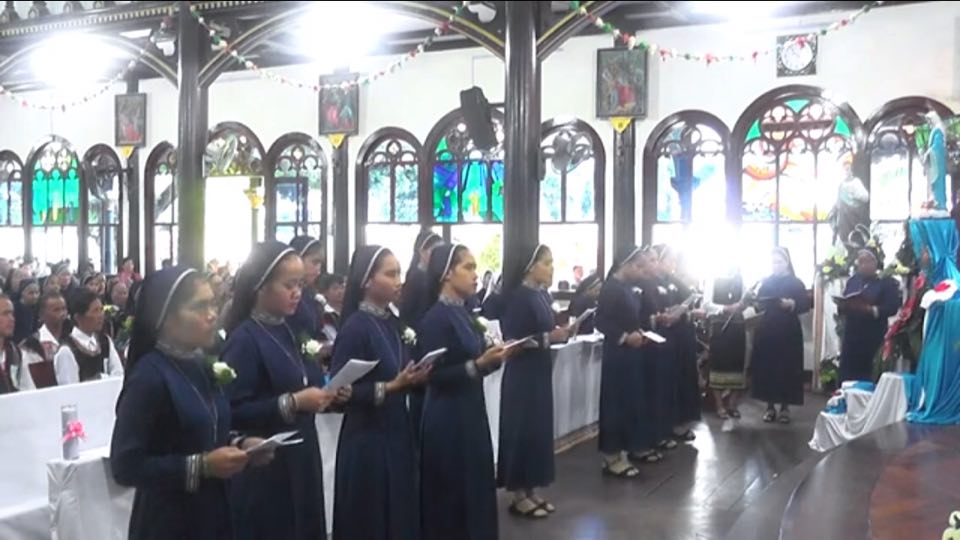 Lễ Khấn lần đầu cho 11 nữ tu Dòng tu Ảnh Phép lạ